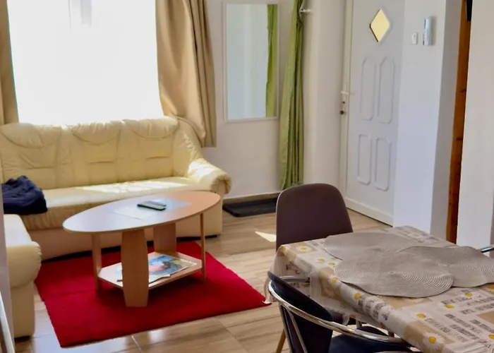 Eletviraga Vendeghaz * Balvanyos